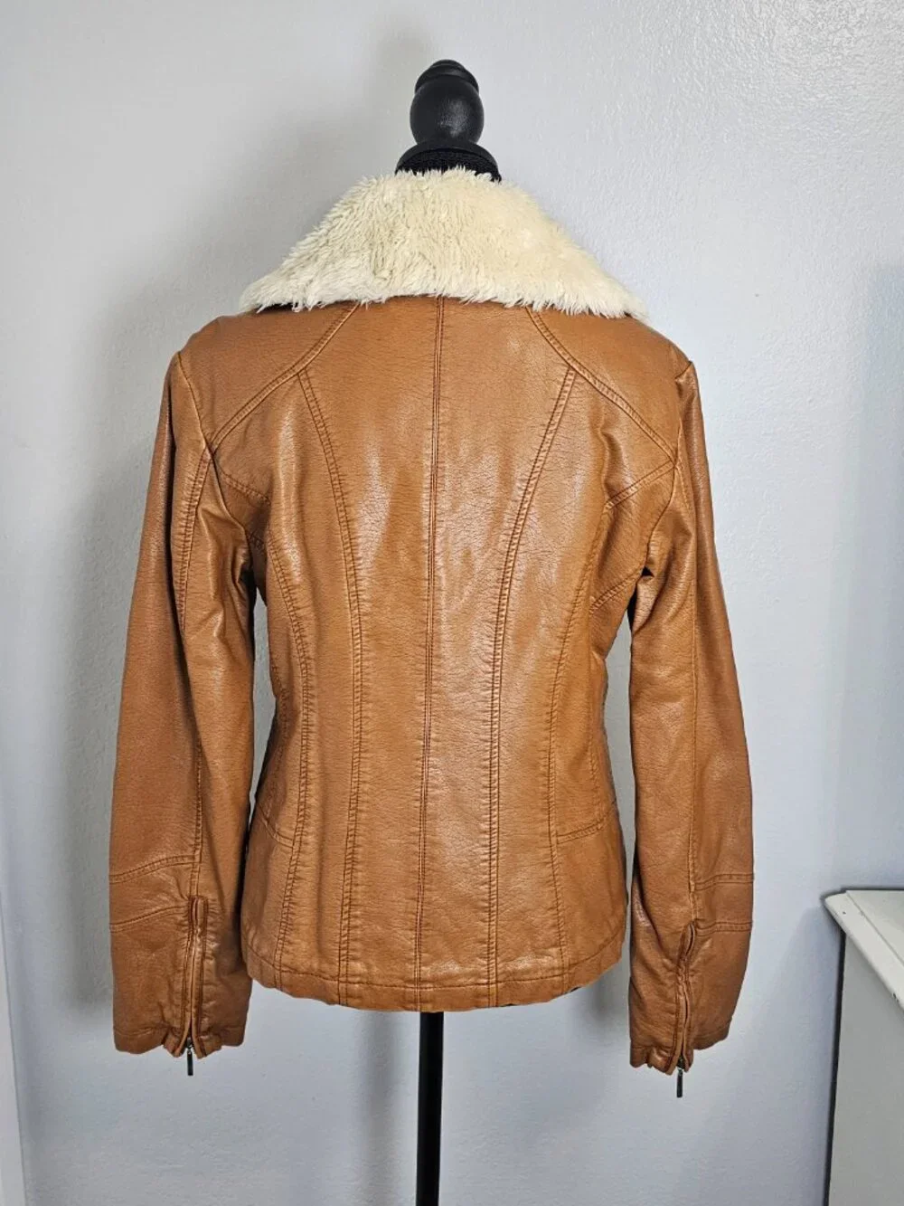 NEW Giacca Vegan Leather Khaki Sherpa Lining Women's Jacket - Size Medium - Picture 3 of 7
